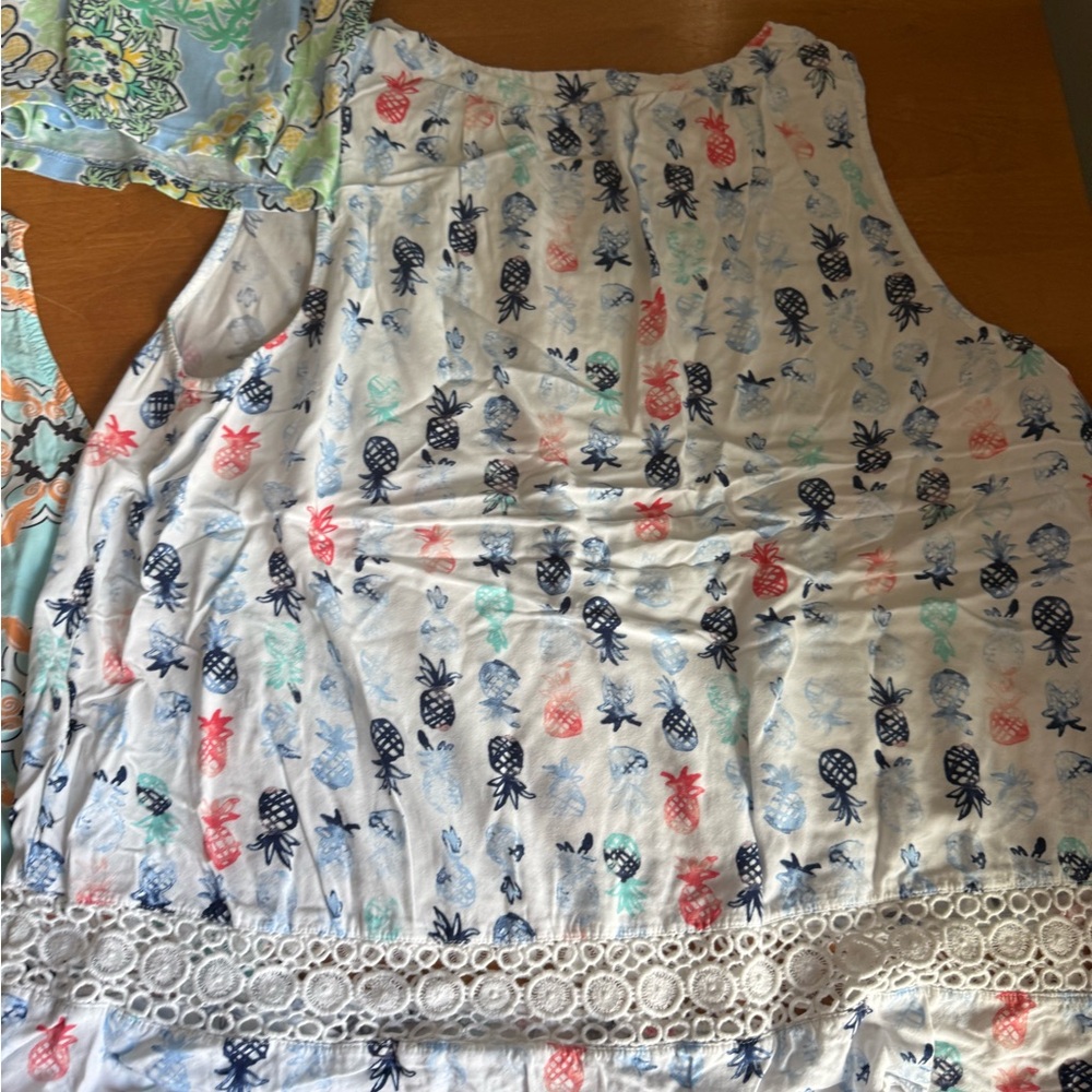 Crown & Ivy bundle lot of 3 sleeveless tops large/ XL - Picture 3 of 12